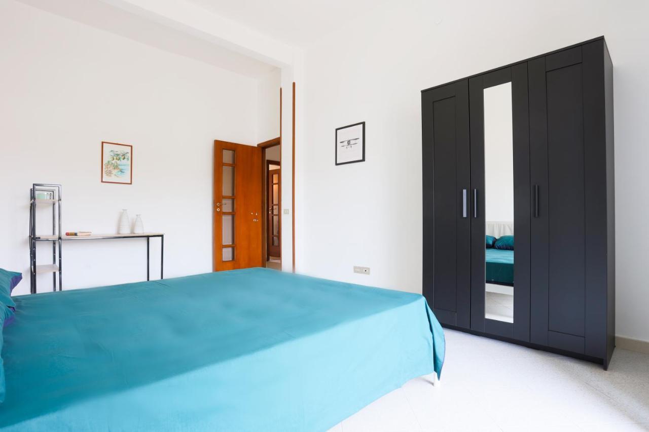 Bright Apartment Near The Sea With Parking Salerno Dış mekan fotoğraf