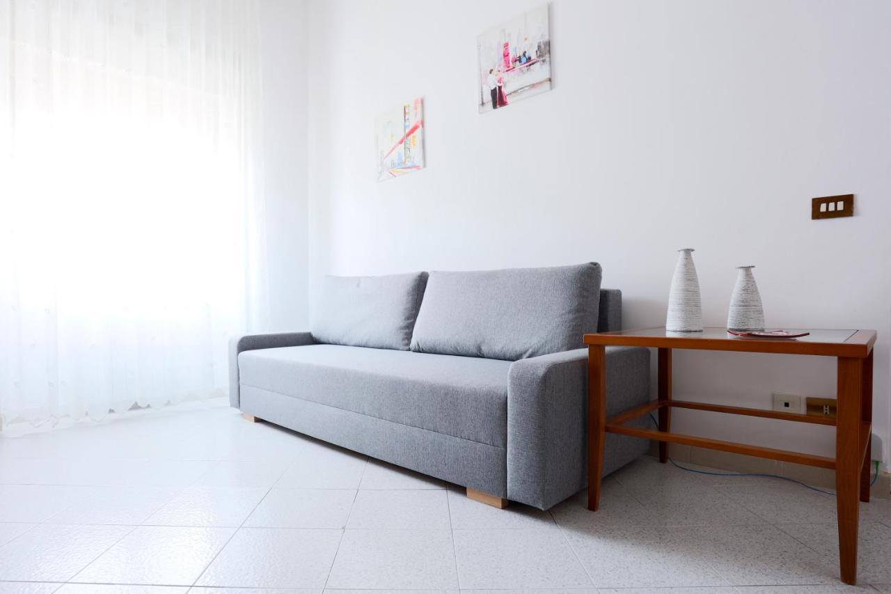 Bright Apartment Near The Sea With Parking Salerno Dış mekan fotoğraf