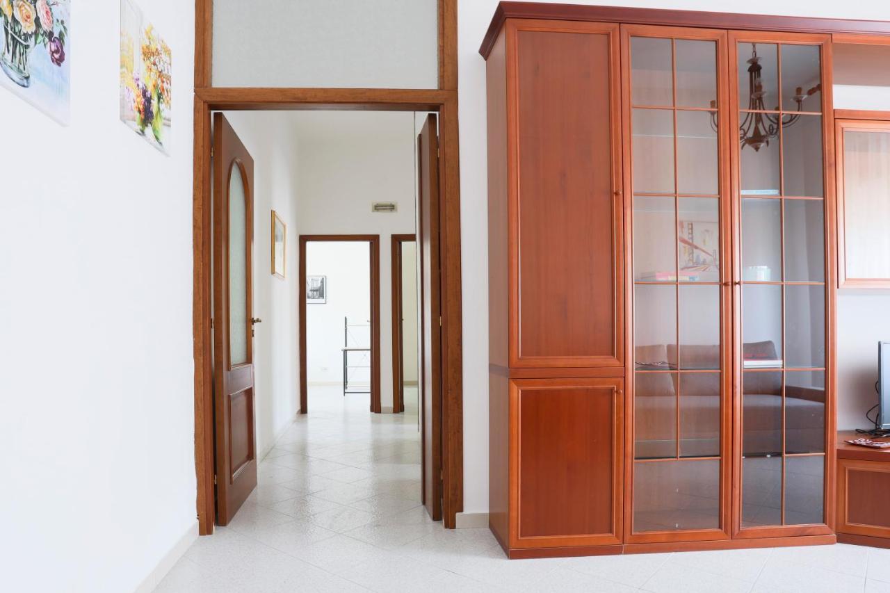 Bright Apartment Near The Sea With Parking Salerno Dış mekan fotoğraf